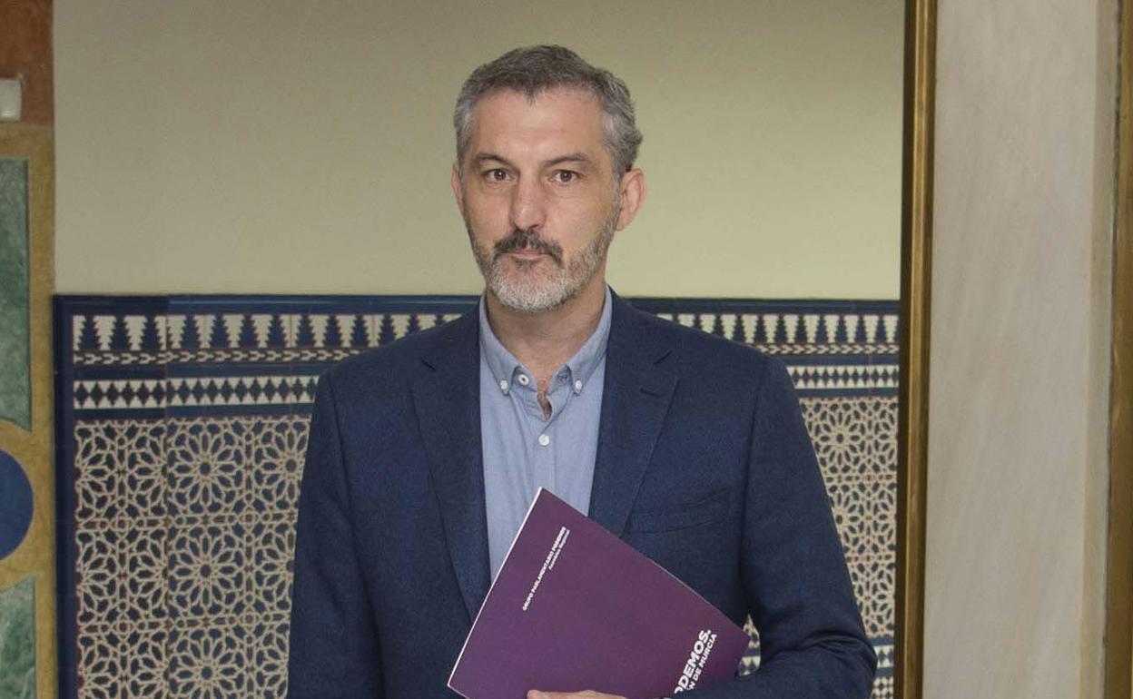 Urralburu discrepa con Iglesias por la consulta sobre el apoyo a